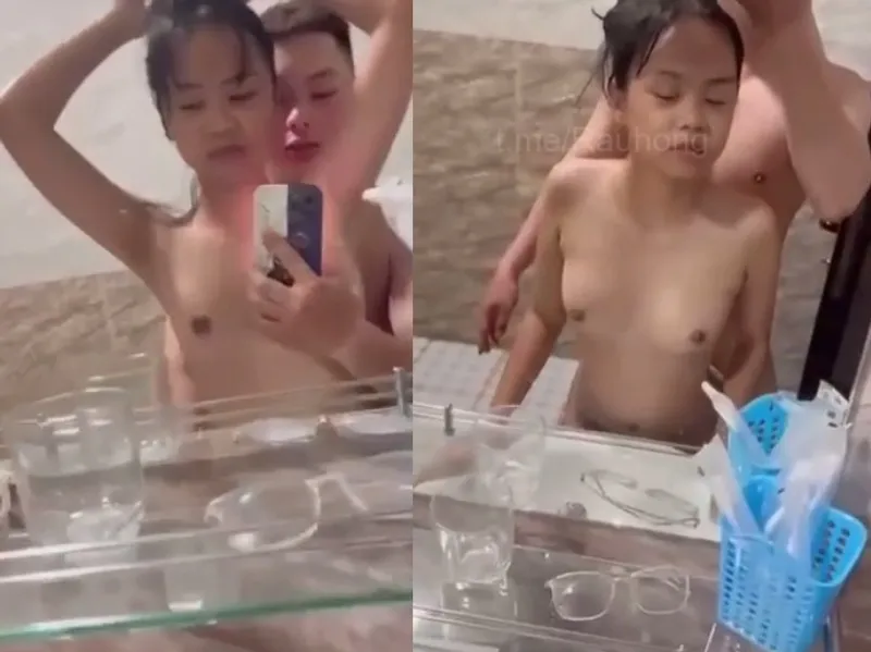 Dáng mảnh em cùng any trả bài trước gương quay kỉ niệm